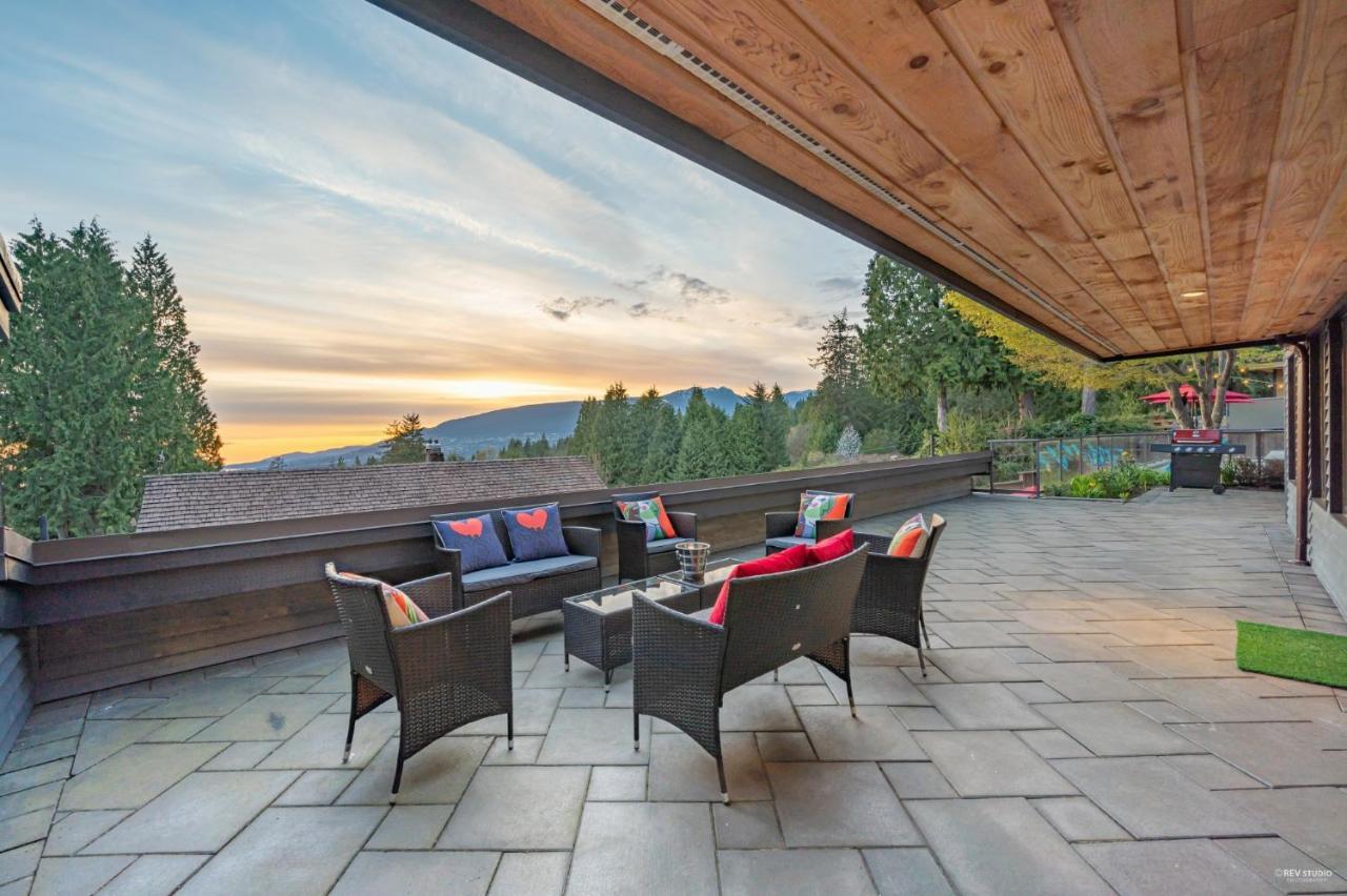 Cypress: Private Bedroom/Bathroom/Office, With Shared Pool, Hot Tub North Vancouver Exterior foto