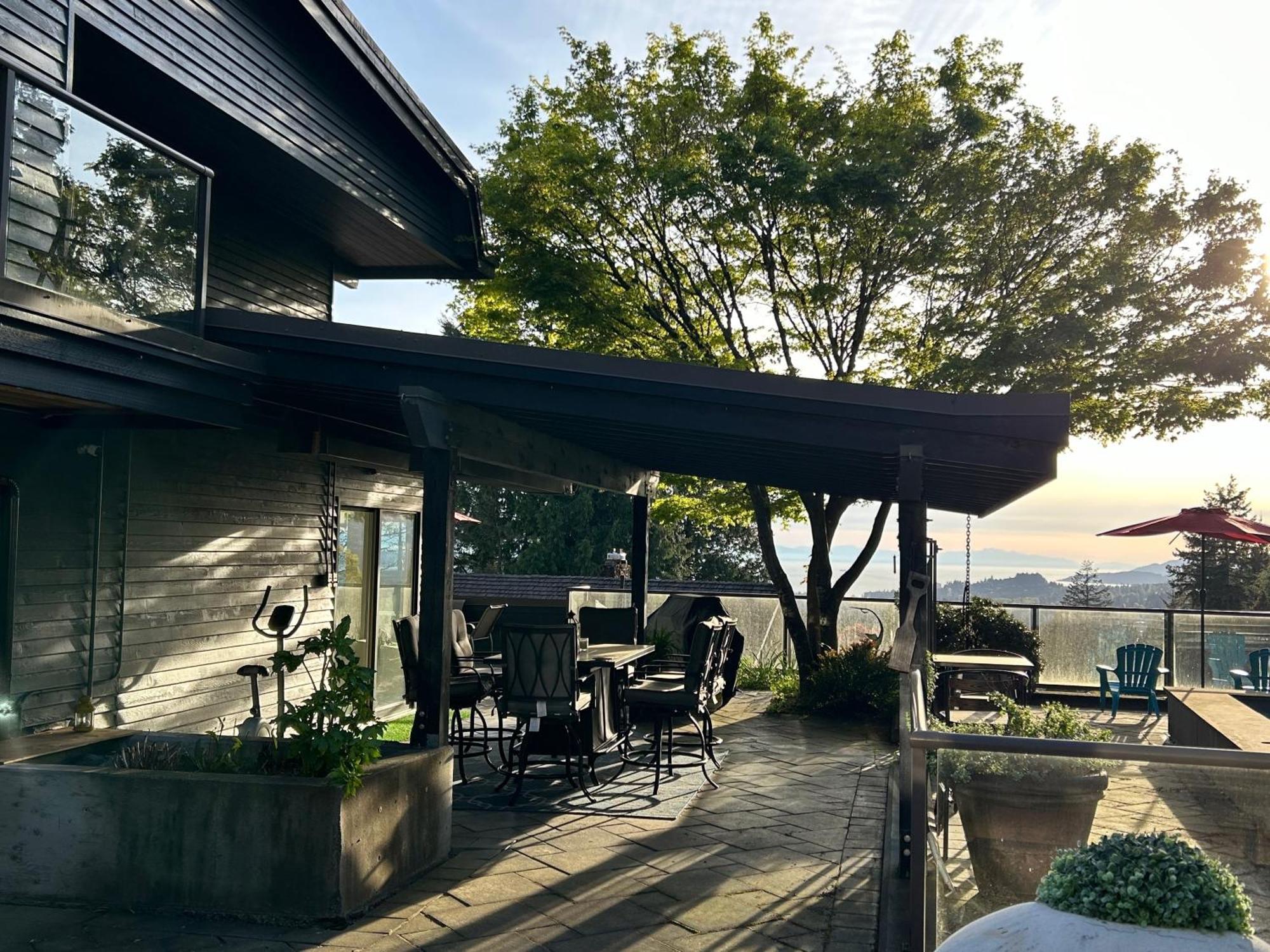 Cypress: Private Bedroom/Bathroom/Office, With Shared Pool, Hot Tub North Vancouver Exterior foto