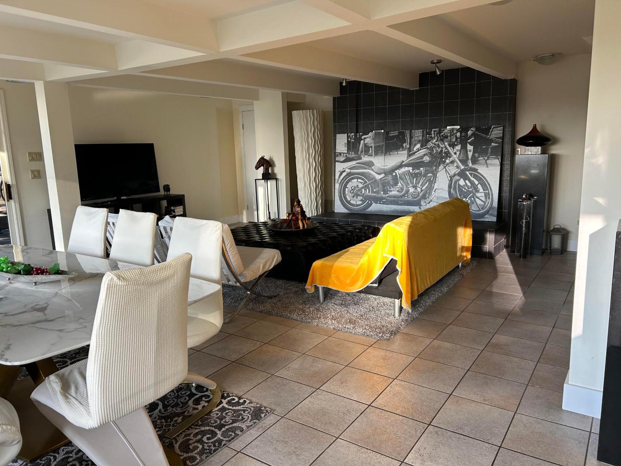 Cypress: Private Bedroom/Bathroom/Office, With Shared Pool, Hot Tub North Vancouver Exterior foto