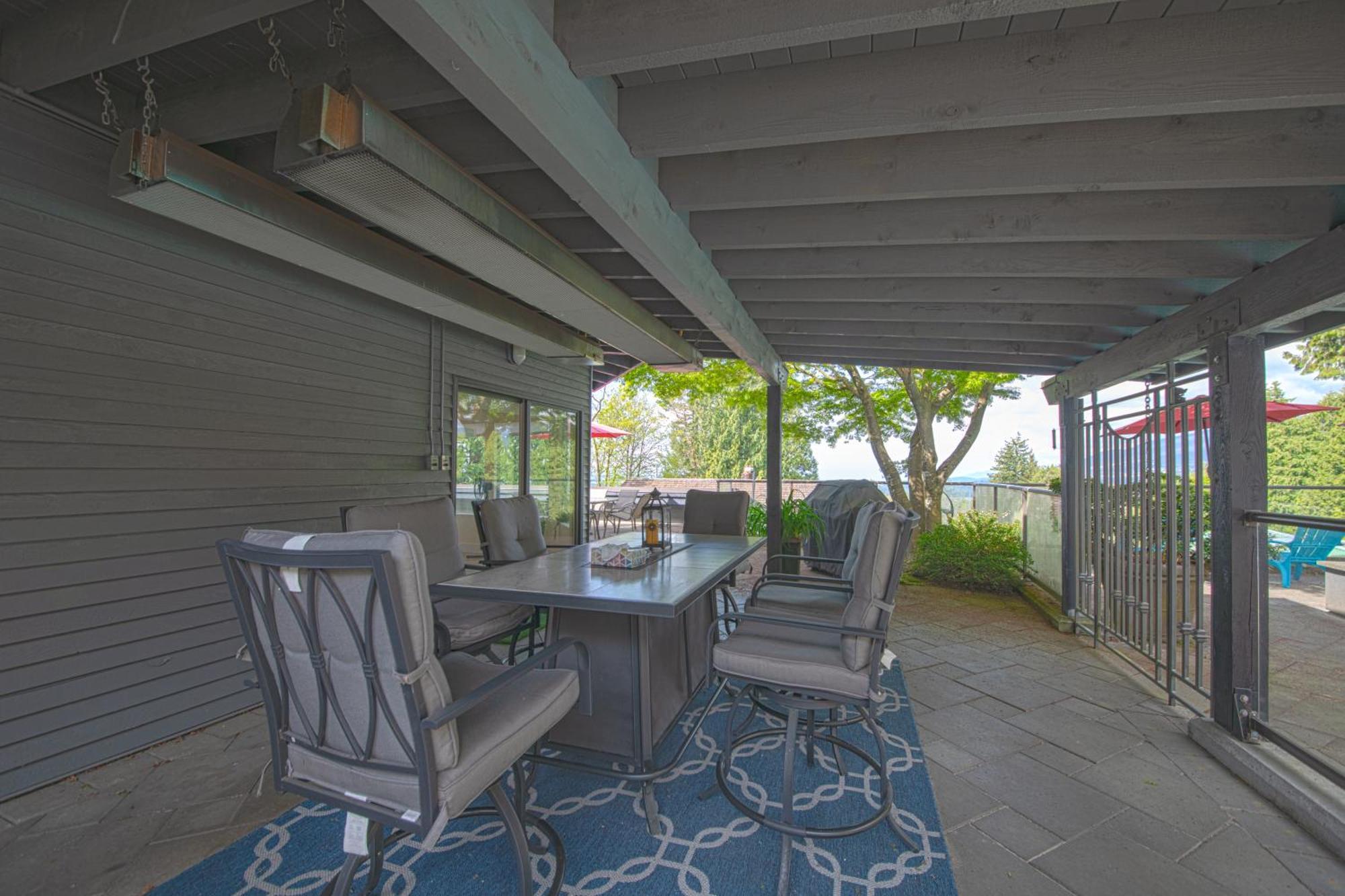 Cypress: Private Bedroom/Bathroom/Office, With Shared Pool, Hot Tub North Vancouver Exterior foto