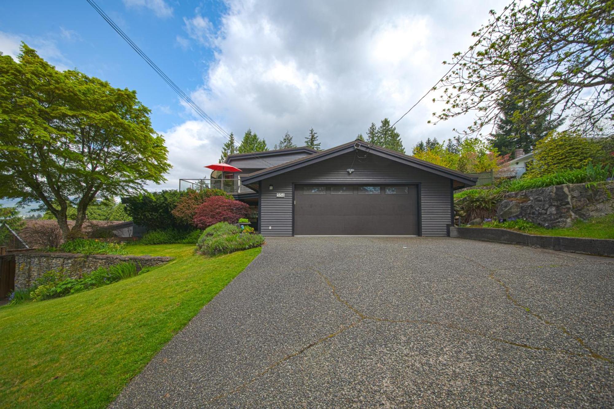 Cypress: Private Bedroom/Bathroom/Office, With Shared Pool, Hot Tub North Vancouver Exterior foto